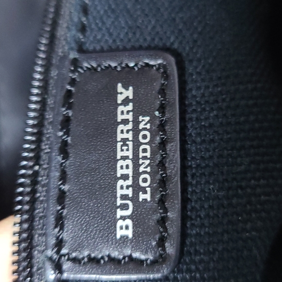 FINAL Sale.…….💯 Authentic Burberry Shoulder Bag - Picture 9 of 14